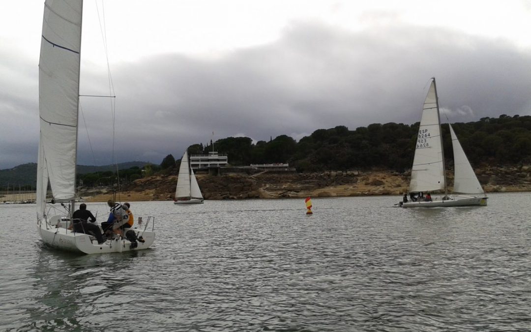 Una vela por paraguas  (Jornada de crucero en San Juan)