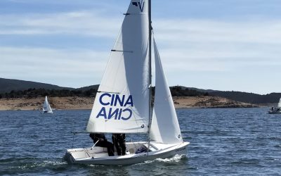 Septiembre: cursos de vela ligera en el pantano
